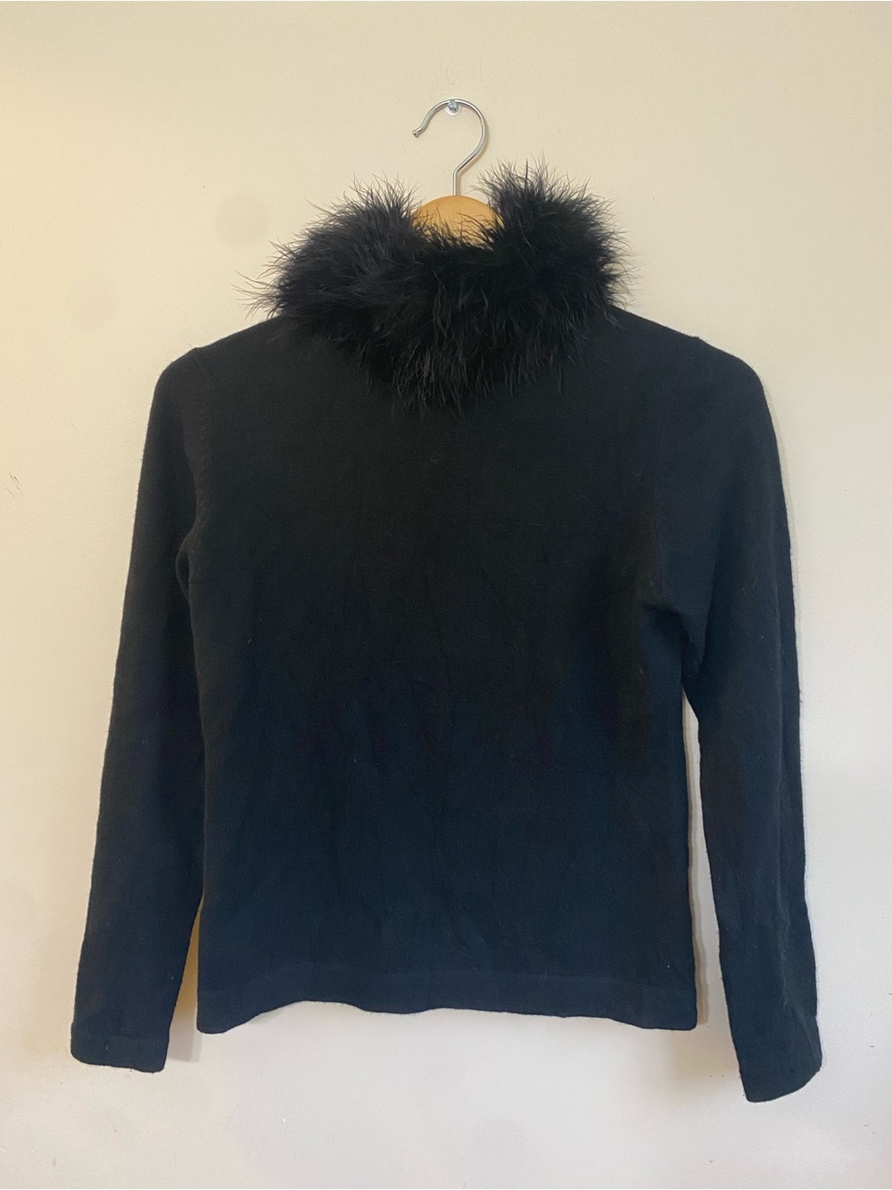 Vintage Forte Cashmere Black Feather Collar Turtleneck Sweater